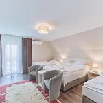 Tokajer Wellness Panzio 3*