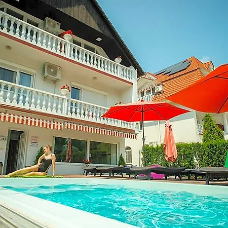 Tokajer Wellness Panzió 3* Keszthely